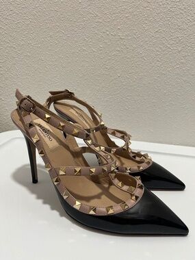 Valentino Garavani Patent Rockstud Caged Pump